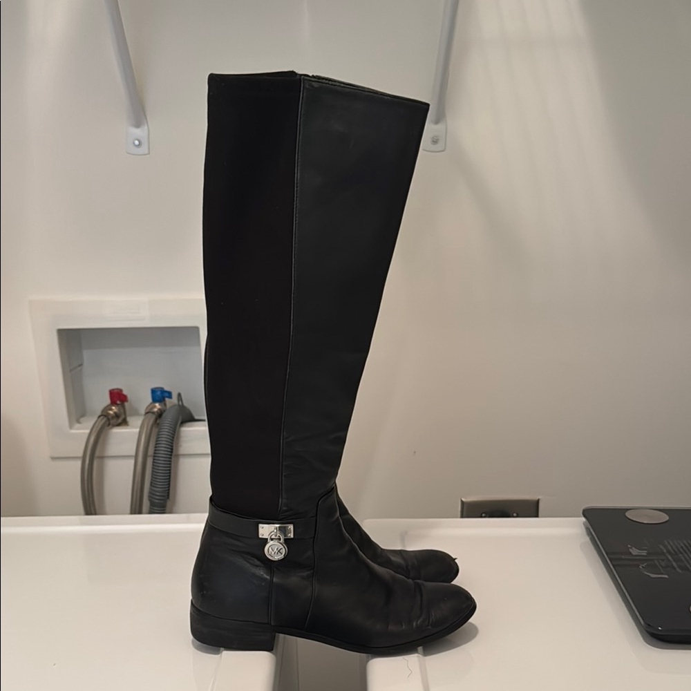 Elegant Black Leather Knee-High Boots
